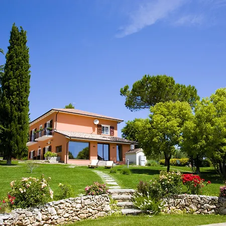 בית הארחה Bellafiora אוסימו